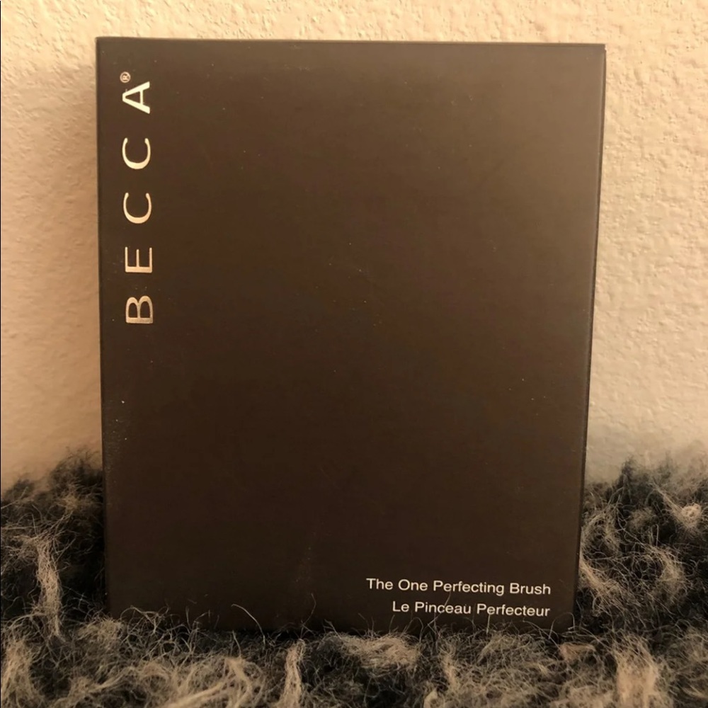Becca Cosmetics The One Perfecting Brush